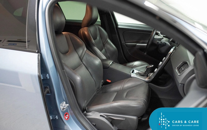 Volvo V60 cena 69900 przebieg: 179270, rok produkcji 2018 z Krzepice małe 211